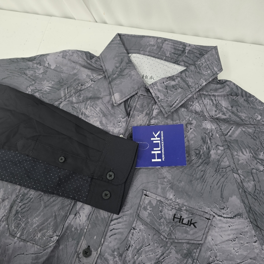 NWT Huk Fishing Shirt Men's Small Current  Performance Gray Long‎ Sleeve Vented.